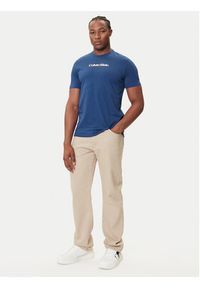 Calvin Klein Jeans T-Shirt Glitched Logo LV04RC858G Niebieski Regular Fit. Kolor: niebieski. Materiał: bawełna #5