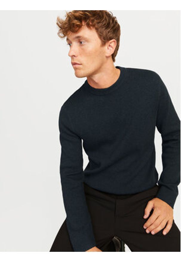 Jack & Jones Sweter Milano 12259666 Granatowy Relaxed Fit. Kolor: niebieski. Materiał: bawełna