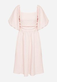 Born2be - Różowa Sukienka o Rozkloszowanym Kroju z Bufiastymi Rękawami Maradora. Okazja: na co dzień. Typ kołnierza: dekolt kwadratowy. Kolor: różowy. Styl: casual #5