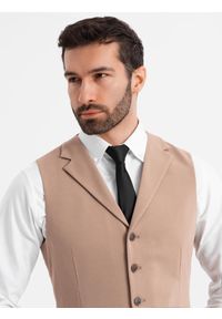 Ombre Clothing - Dopasowana elegancka kamizelka męska z elastanem i klapami – brązowa V1 - Rozmiar: L. Kolor: brązowy. Materiał: elastan. Wzór: gładki, jednolity. Styl: elegancki #5