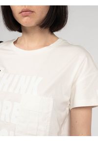 Patrizia Pepe T-Shirt | 8M1157/A8S0 | Maglia | Kobieta | Biały. Okazja: na co dzień. Kolor: biały. Materiał: bawełna. Długość rękawa: krótki rękaw. Długość: krótkie. Wzór: nadruk, aplikacja. Styl: casual #3