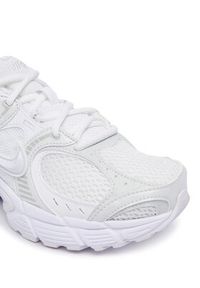 Nike Sneakersy V5 RNR HQ7901 Biały. Kolor: biały. Materiał: materiał, mesh #5