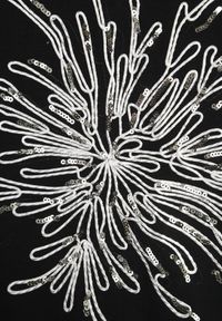 Born2be - Czarny T-shirt Bawełniany z Ozdobnymi Cekinami Greyfeather. Okazja: na co dzień, do pracy, na spotkanie biznesowe. Kolekcja: plus size. Kolor: czarny. Materiał: bawełna. Długość: długie. Wzór: gładki. Styl: casual, biznesowy, elegancki #2