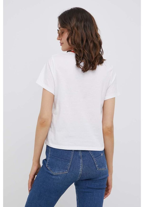 Levi's® - Levi's T-shirt bawełniany kolor biały. Okazja: na co dzień, na spotkanie biznesowe. Kolor: biały. Materiał: bawełna. Wzór: nadruk. Styl: biznesowy, casual