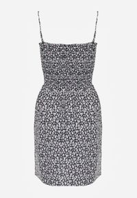 Renee - Czarno-Biała Sukienka z Bawełny na Ramiączkach z Rozkloszowaniem i Marszczoną Górą Risetto. Kolor: czarny. Materiał: bawełna. Długość rękawa: na ramiączkach. Sezon: lato #6