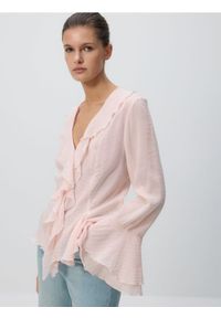Reserved - Koszula z falbanami - pastelowy róż. Kolor: różowy. Materiał: wiskoza, bawełna #1