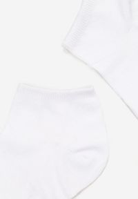 Born2be - 3-Pack Białych Skarpet Caera. Kolor: biały. Materiał: bawełna, elastan. Wzór: jednolity #2