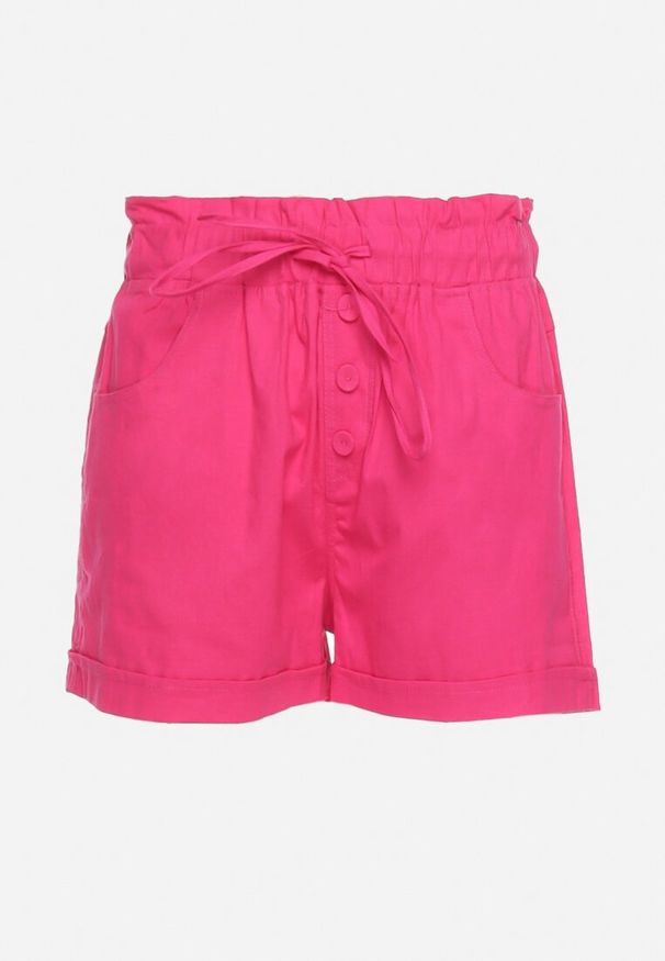 Born2be - Fuksjowe Szorty z Gumką w Pasie Ściągane Troczkiem z Ozdobnymi Guzikami Damarie. Okazja: na co dzień. Kolor: różowy. Sezon: lato. Styl: sportowy, elegancki, casual