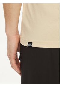 The North Face T-Shirt Simple Dome NF0A87NG Beżowy Regular Fit. Kolor: beżowy. Materiał: bawełna
