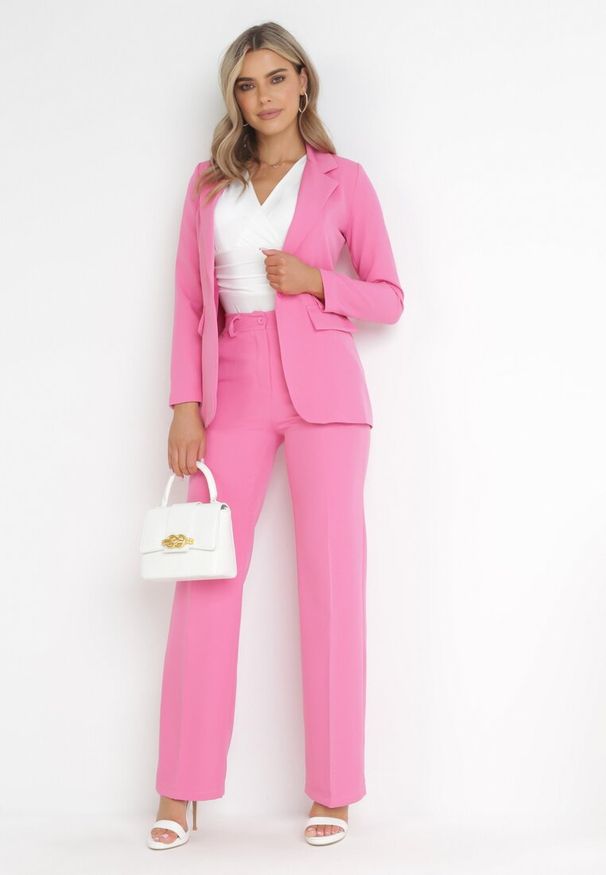 Born2be - Różowa Marynarka Jednorzędowa z Ozdobnymi Klapami Tayle. Kolor: różowy. Styl: klasyczny