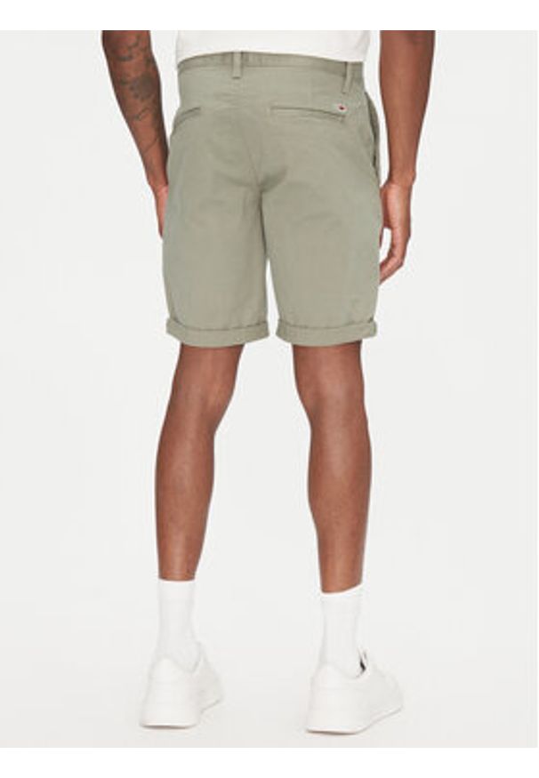 Tommy Jeans Szorty materiałowe Scanton DM0DM21950 Zielony Slim Fit. Kolor: zielony. Materiał: bawełna