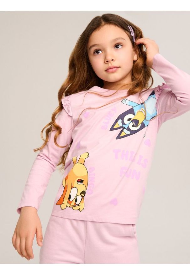 Sinsay - Koszulka z długimi rękawami Bluey - fioletowy. Kolor: fioletowy. Długość rękawa: długi rękaw. Długość: długie. Wzór: nadruk