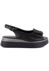 POTOCKI - Sandały damskie na grubej platformie czarne Potocki SZ12590. Kolor: czarny. Materiał: skóra ekologiczna. Sezon: lato. Obcas: na platformie #1