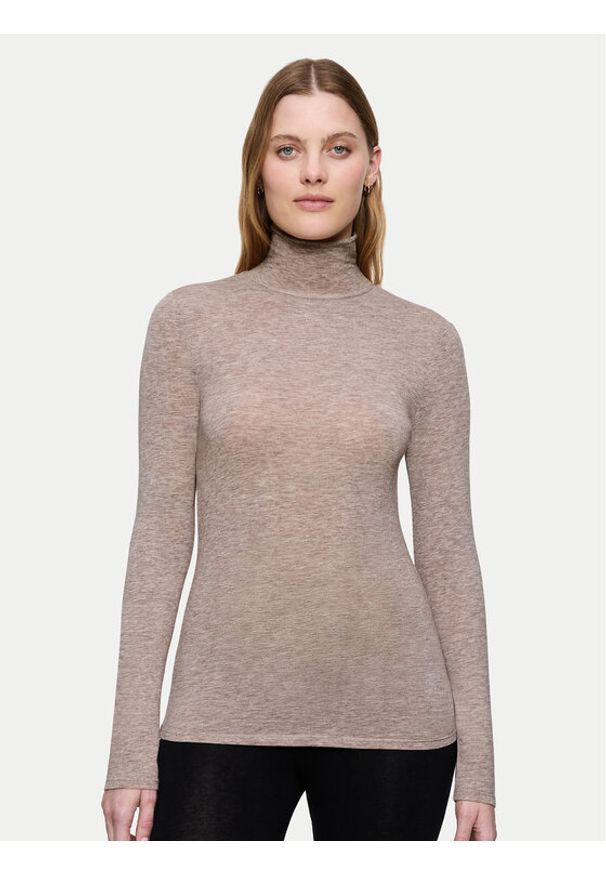 Triumph Golf Bauty Layers 10225074 Beżowy Slim Fit. Typ kołnierza: golf. Kolor: beżowy