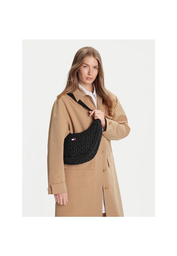 Torebka Tommy Jeans. Kolor: czarny