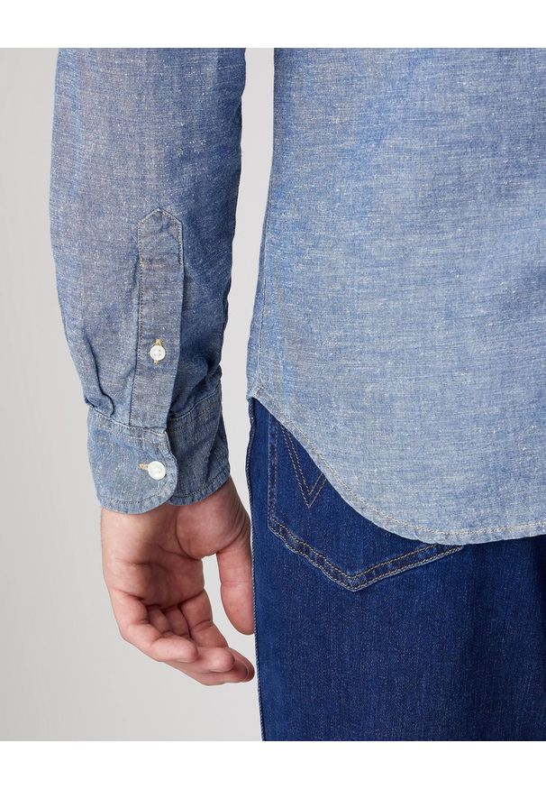 Wrangler - KOSZULA MĘSKA WRANGLER LS 1PKT BUTTN DOWN MID INDIGO W5F3TVX8E 112130135