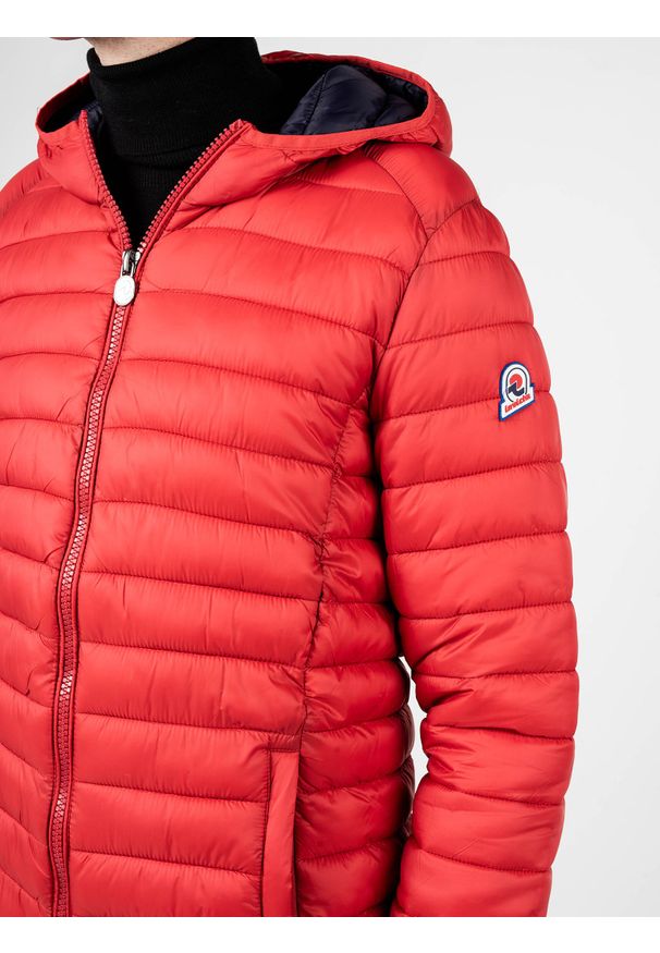 Invicta Kurtka "Down Jacket" | 4431449 | Mężczyzna | Czerwony. Okazja: na co dzień. Typ kołnierza: kaptur. Kolor: czerwony. Materiał: poliamid. Wzór: aplikacja. Styl: casual