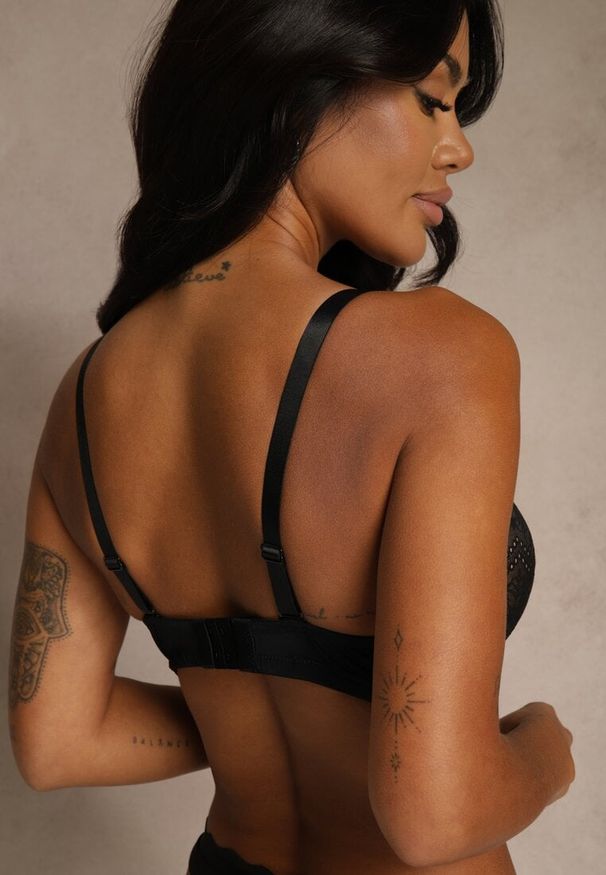 Renee - Czarno-Beżowy Biustonosz z Koronki z Sercem z Cyrkonii Adrievianna. Kolor: czarny. Materiał: koronka. Wzór: koronka