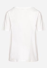 Born2be - Biały Klasyczny Bawełniany T-shirt z Napisem z Cyrkonii Taronea. Okazja: na spotkanie biznesowe, na co dzień. Kolor: biały. Materiał: bawełna. Wzór: napisy. Styl: klasyczny #7