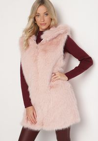 Born2be - Różowa Futerkowa Kamizelka z Kapturem o Prostym Kroju Sinthira. Okazja: na co dzień. Typ kołnierza: kaptur. Kolor: różowy. Materiał: jeans. Styl: casual, elegancki #4