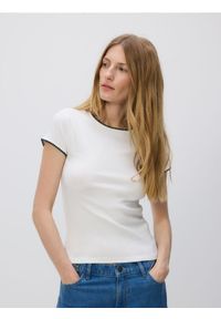 Reserved - T-shirt z modalem - biały. Kolor: biały. Materiał: dzianina, wiskoza