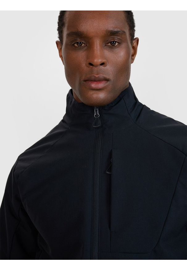 4f - 4F Kurtka puchowa z wypełnieniem syntetycznym męska - czarna L. Okazja: na co dzień. Typ kołnierza: kaptur. Kolor: czarny. Materiał: syntetyk, puch. Długość: długie. Wzór: gładki. Styl: klasyczny, casual, sportowy