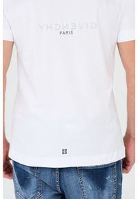 Givenchy - GIVENCHY Biały t-shirt. Kolor: biały