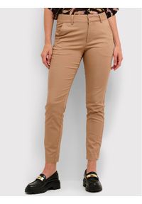 Kaffe Spodnie materiałowe Mette 10506121 Brązowy Regular Fit. Kolor: brązowy. Materiał: bawełna