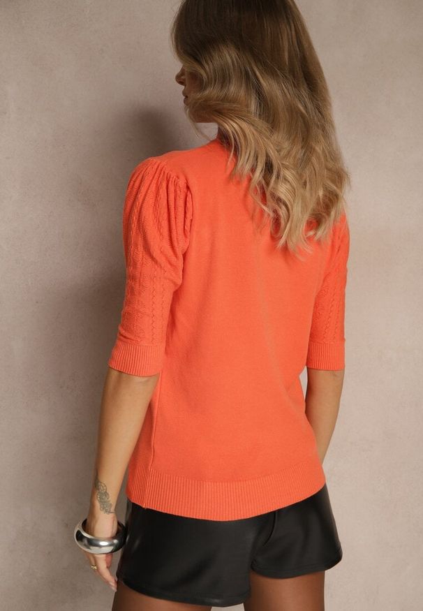 Renee - Pomarańczowy Półgolf Ozdobiony Ażurowymi Wstawkami Unisena. Okazja: na co dzień. Kolor: pomarańczowy. Materiał: jeans. Wzór: ażurowy, aplikacja. Styl: casual