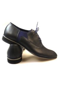 Faber - Czarne buty wizytowe z granatową wstawką T51. Kolor: czarny, wielokolorowy, niebieski. Materiał: skóra. Styl: wizytowy #4
