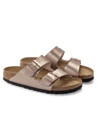 Birkenstock - Klapki damskie BIRKENSTOCK ARIZONA BF COPPER. Okazja: na co dzień. Kolor: brązowy. Materiał: materiał. Wzór: paski. Sezon: lato. Styl: klasyczny, elegancki, casual #5