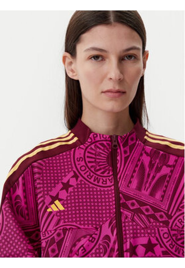 Adidas - adidas Bluza FARM Tiro JD6297 Różowy Loose Fit. Kolor: różowy. Materiał: bawełna