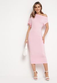 Born2be - Różowa Asymetryczna Sukienka Midi o Dopasowanym Fasonie Tivalle. Kolor: różowy. Typ sukienki: asymetryczne. Długość: midi #1