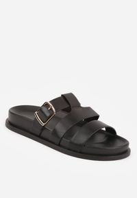 Born2be - Czarne Klapki na Płaskiej Podeszwie z Paskiem z Klamerką Ylindra. Nosek buta: otwarty. Kolor: czarny. Materiał: guma, skóra. Wzór: aplikacja. Sezon: lato. Obcas: na płaskiej podeszwie. Wysokość obcasa: niski #5