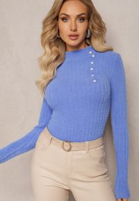 Renee - Niebieski Wełniany Sweter z Biżuteryjnymi Guzikami i Dłuższym Włosiem Tuvelio. Kolor: niebieski. Materiał: wełna. Długość: długie #5