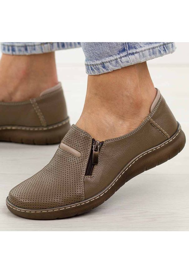 DEONI - Cappuccino skórzane Polskie półbuty damskie Deoni 538/1. Okazja: na co dzień. Nosek buta: okrągły. Materiał: skóra. Szerokość cholewki: normalna. Sezon: wiosna, jesień. Styl: casual, elegancki, klasyczny