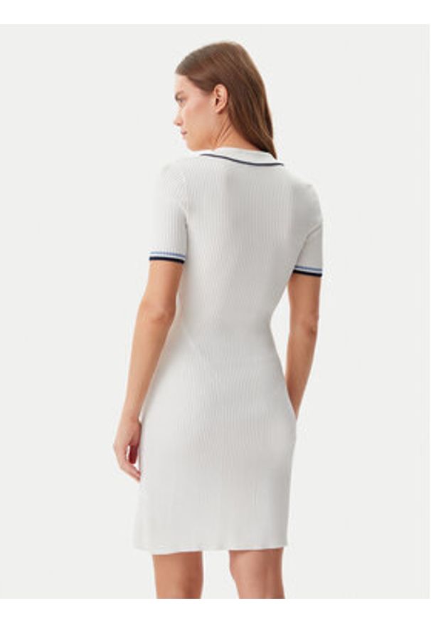 Guess Sukienka dzianinowa W5GK84Z3L10 Biały Regular Fit. Kolor: biały. Materiał: wiskoza