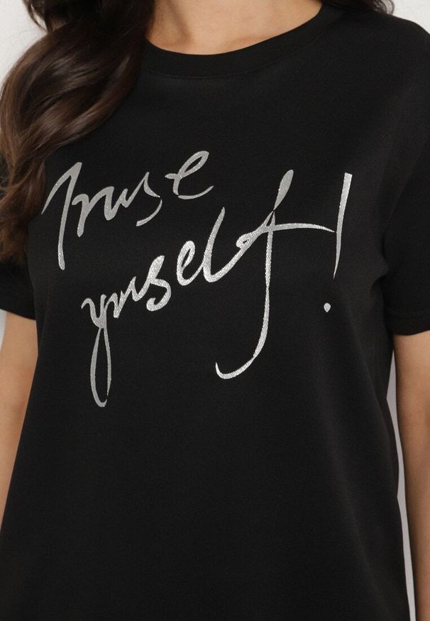 Born2be - Czarny T-shirt z Ozdobnym Nadrukiem z Brokatem Tenesia. Okazja: na co dzień. Kolor: czarny. Materiał: jeans, materiał. Wzór: nadruk. Styl: klasyczny, elegancki, casual