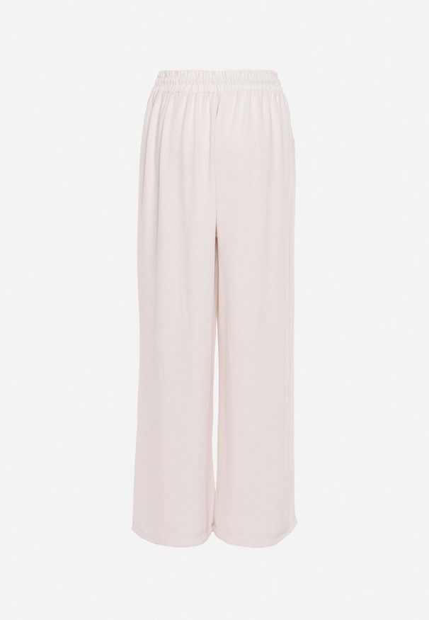 Born2be - Jasnobeżowe Spodnie z Prostą Nogawką i Kieszeniami oraz Sznurkiem w Talii Qulai. Okazja: na co dzień, na spacer. Kolor: beżowy. Styl: casual, klasyczny