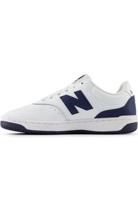 Buty dziecięce New Balance GSB80WB – białe. Okazja: na co dzień, na uczelnię. Kolor: biały. Materiał: syntetyk, materiał. Szerokość cholewki: normalna. Sport: turystyka piesza #5