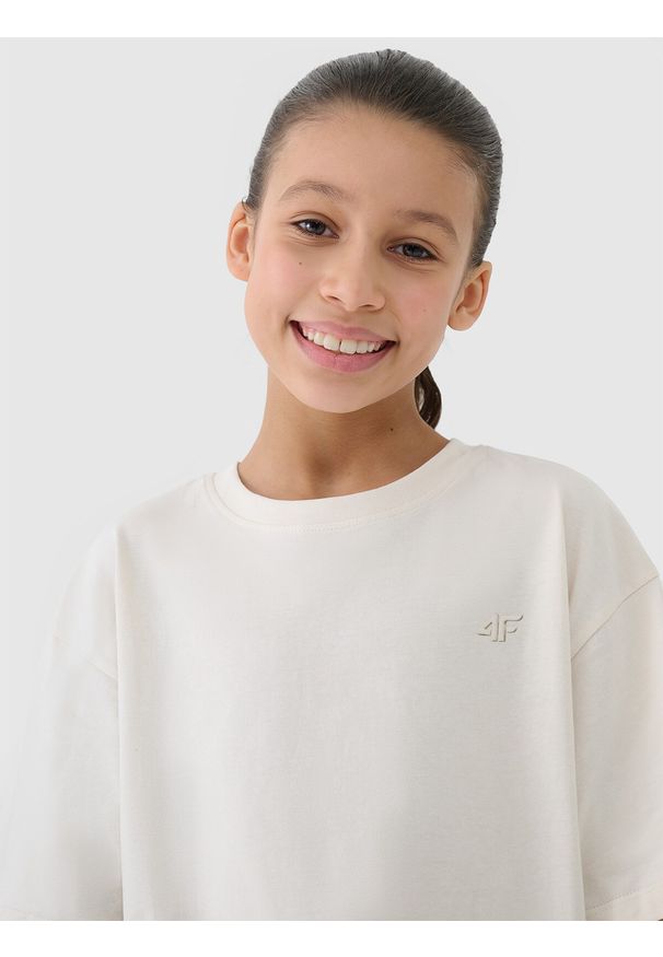 4f - 4F T-shirt oversize gładki dziewczęcy - beżowy 140 (9-10 lat). Okazja: na co dzień. Kolor: beżowy. Materiał: dzianina, bawełna, jersey. Wzór: gładki. Sezon: lato. Styl: klasyczny, sportowy, casual