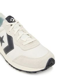 Converse Sneakersy Omega Trainer A13323C Beżowy. Kolor: beżowy. Materiał: materiał #6