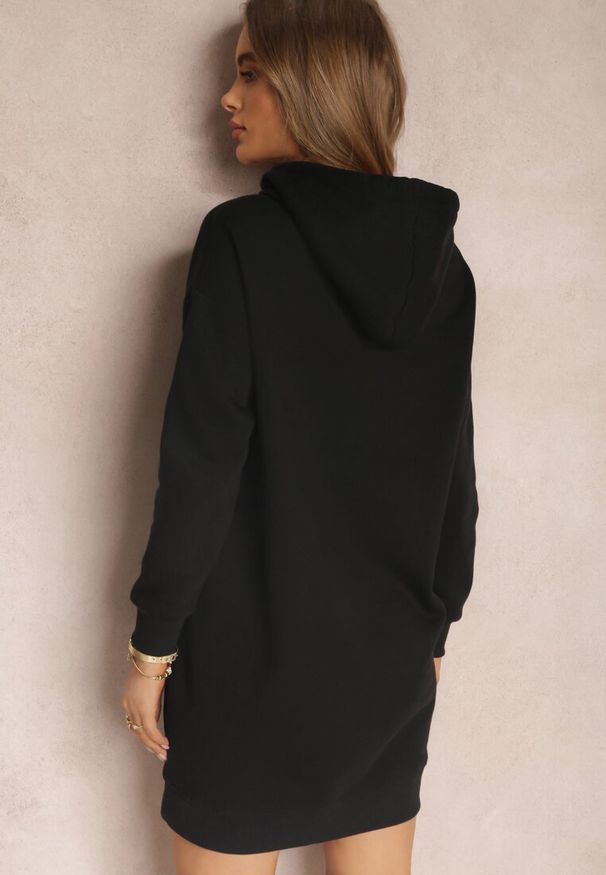 Renee - Czarna Bluza Długa z Kapturem Posetrius. Okazja: na co dzień, na spotkanie biznesowe, do pracy, na spacer. Typ kołnierza: kaptur. Kolor: czarny. Materiał: jeans, polar. Długość rękawa: długi rękaw. Długość: długie. Styl: sportowy, elegancki, biznesowy, casual
