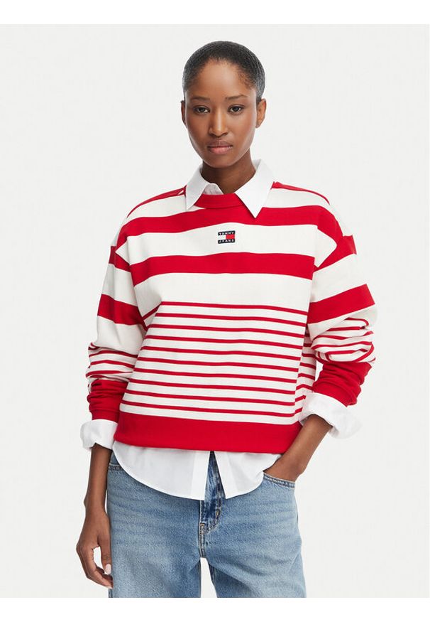 Tommy Jeans Bluza DW0DW22824 Czerwony Regular Fit. Kolor: czerwony. Materiał: bawełna