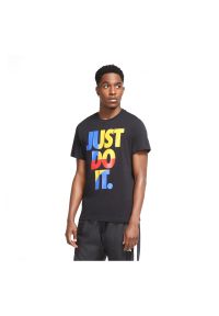 Koszulka męska Nike Sportswear CU7385. Materiał: materiał, bawełna. Długość rękawa: krótki rękaw. Długość: krótkie. Wzór: napisy. Sezon: lato #1