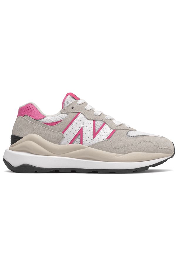 New Balance W5740WT1. Okazja: na co dzień. Materiał: materiał, guma, bawełna, syntetyk, zamsz. Szerokość cholewki: normalna. Wzór: aplikacja