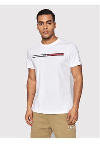 Tommy Jeans T-Shirt Essential Flag DM0DM13509 Biały Regular Fit. Kolor: biały. Materiał: bawełna