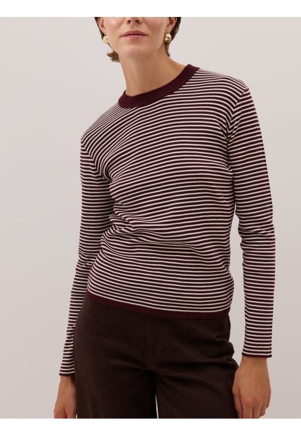 Reserved - Bawełniany longsleeve w paski - ciemnobrązowy. Kolor: brązowy. Materiał: bawełna. Długość rękawa: długi rękaw. Wzór: paski