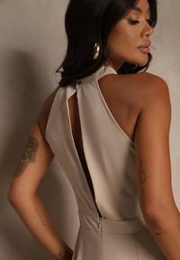 Renee - Beżowy Kombinezon Wide Leg z Ozdobnym Wiązaniem przy Szyi Silelia. Okazja: na co dzień. Kolor: beżowy. Długość rękawa: bez rękawów. Styl: klasyczny, elegancki, casual #3
