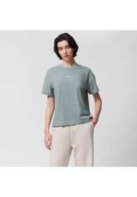 outhorn - T-shirt o kroju boxy z nadrukiem damski - morski. Kolor: morski. Materiał: materiał, bawełna, dzianina. Wzór: nadruk #4